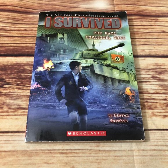 I Survived Books Lot of 3 Shark Attacks, Great Chicago Fire, Nazi Invasion - Picture 6 of 11